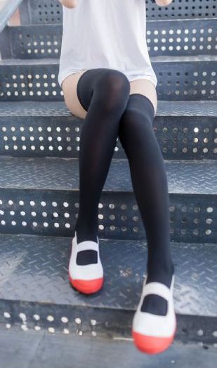 女人18到20岁_720动漫在线观看