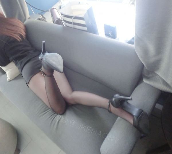 男朋友亲下面什么感觉_国产剧高清视频观看