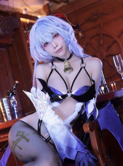 美女脱个精光和男人玩_BD国语在线观看